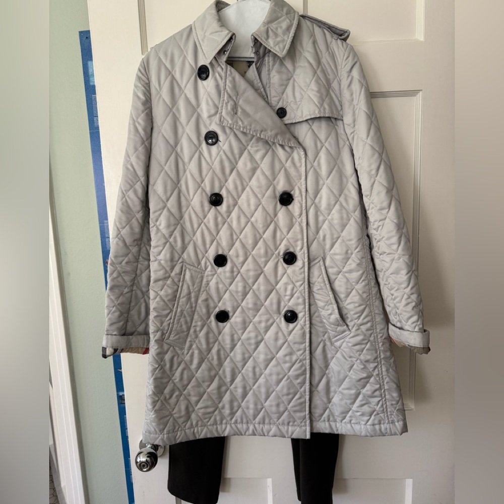 Burberry Quilted Double-Breasted Coat in Light Gray
